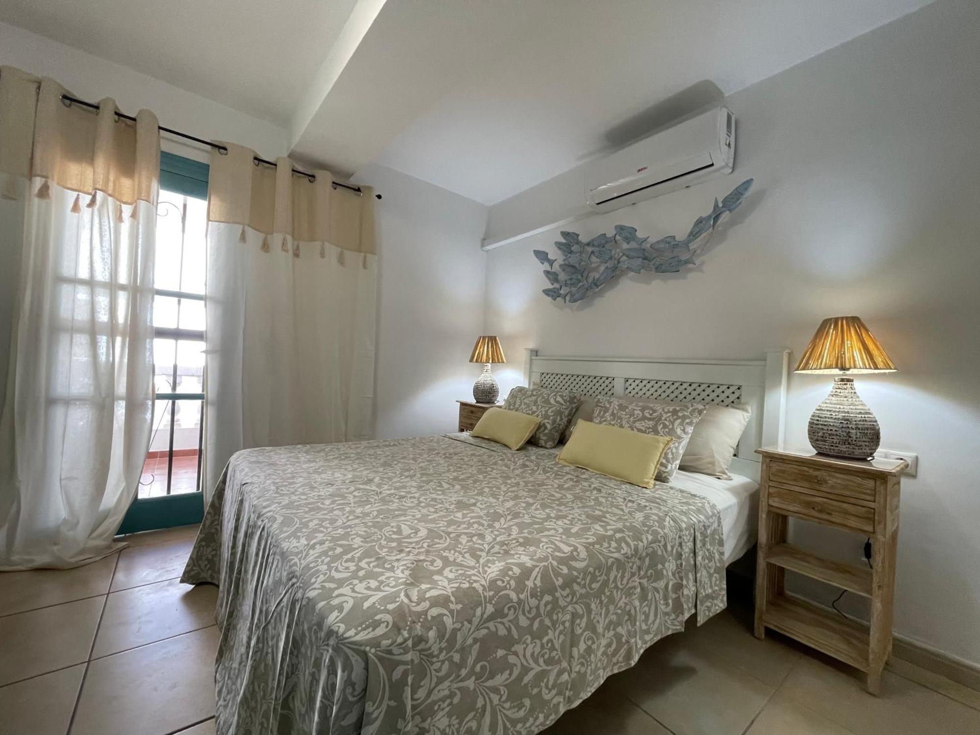 Port Royal Apartments, Heated Pool, Speed Wifi, Terrace Appartement *